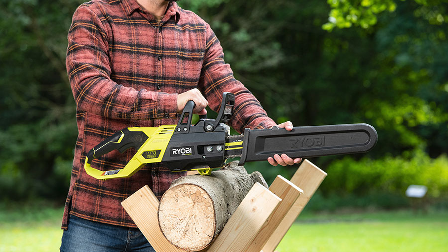 Tronçonneuse sans fil RYOBI BRUSHLESS 36V MAX POWER RY36CSX40B-0 Tronçonneuse sans fil RYOBI BRUSHLESS 36V MAX POWER RY36CSX40B-0